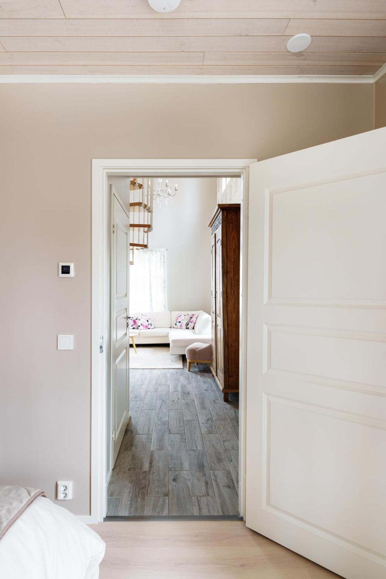 Luxurious Snow With Jacuzzi Villa Rovaniemi